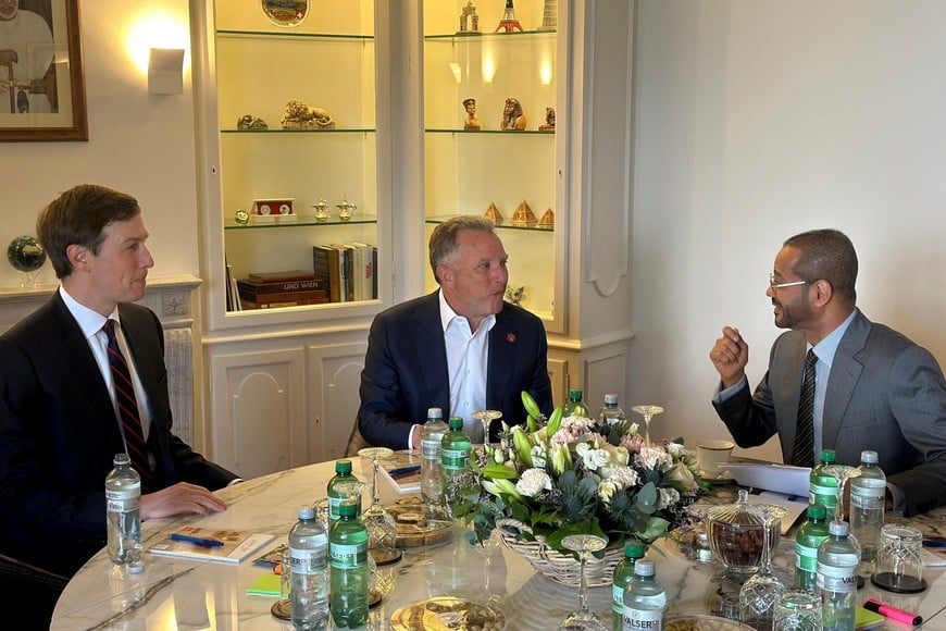 Oman's Foreign Minister Sayyid Badr bin Hamad Al Busaidi meets with U.S. Special Envoy Steve Witkoff and U.S. President Donald Trump's son-in-law, Jared Kushner ahead of the indirect U.S.-Iran talks, in Geneva, Switzerland, February 17, 2026. Oman’s Ministry Of Foreign Affairs/Handout via REUTERS    THIS IMAGE HAS BEEN SUPPLIED BY A THIRD PARTY.