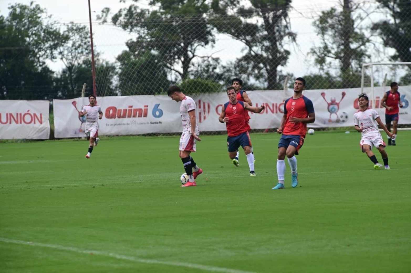 Unión jugó un amistoso ante 9 de Julio de Rafaela. Créditos: Flavio Raina