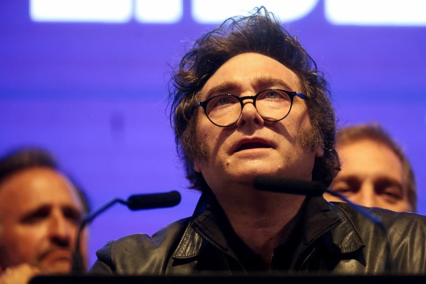 Argentina's President Javier Milei speaks during a La Libertad Avanza party closing rally ahead of the October 26 midterm elections, that could strip the libertarian leader of crucial congressional support for his reform agenda, in Rosario, Santa Fe, Argentina October 23, 2025. REUTERS/Cristina Sille