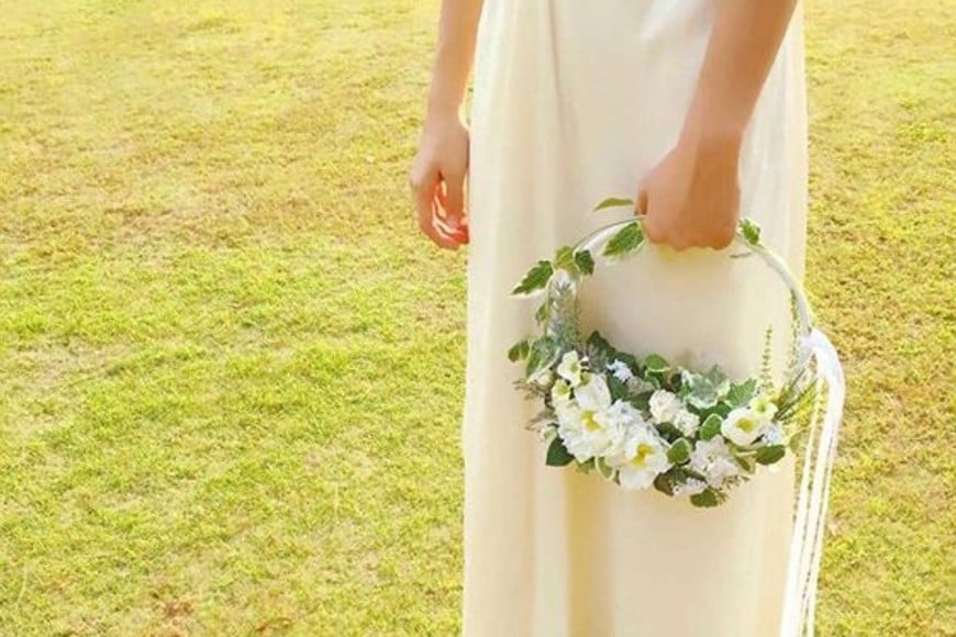 El nuevo complemento floral gana protagonismo en ceremonias contemporáneas.