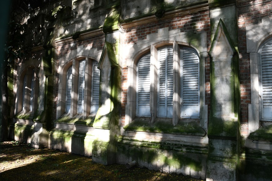 El emblemático edificio está ubicado en Primera Junta 3700.

Manuel Fabatía.