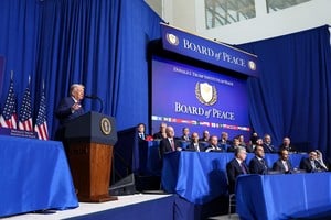 Donald Trump en la primera reunión oficial del Consejo de Paz. Crédito: REUTERS/Kevin Lamarque