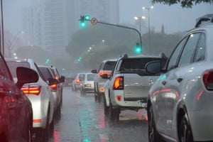 Hace varios días que no se ve el sol en la capital provincial. Foto: Flavio Raina