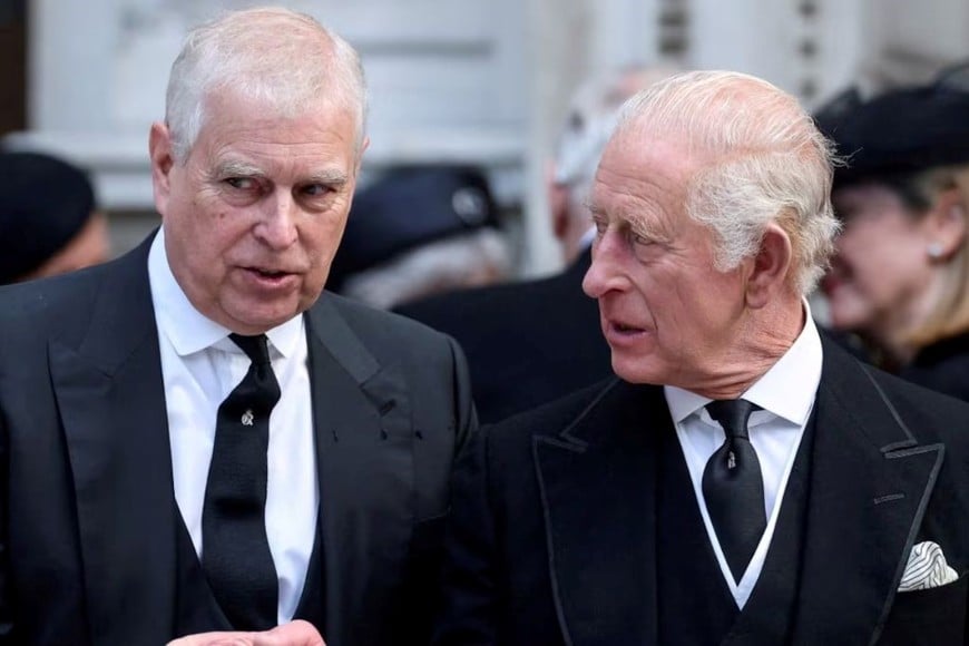 El ex príncipe británico Andrés Mountbatten-Windsor fue detenido este jueves, día de su 66º cumpleaños.