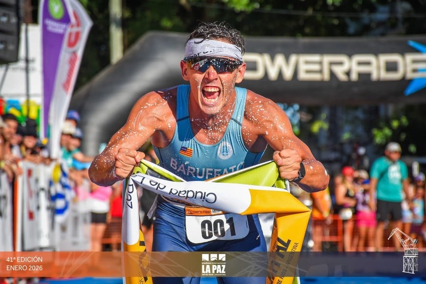 Tadeo  cruza la raya en La Paz, obteniendo la victoria en una de las tantas competencias que ha ganado, tanto en Argentina como en España