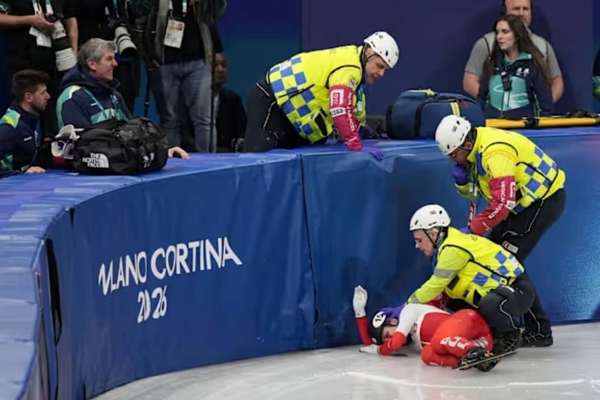 Kamila Sellier sufrió un corte cerca del ojo izquierdo en los 1.500 metros de short track.