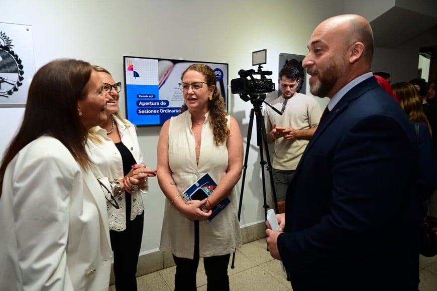 La previa al discurso de Poletti. Crédito: Flavio Raina