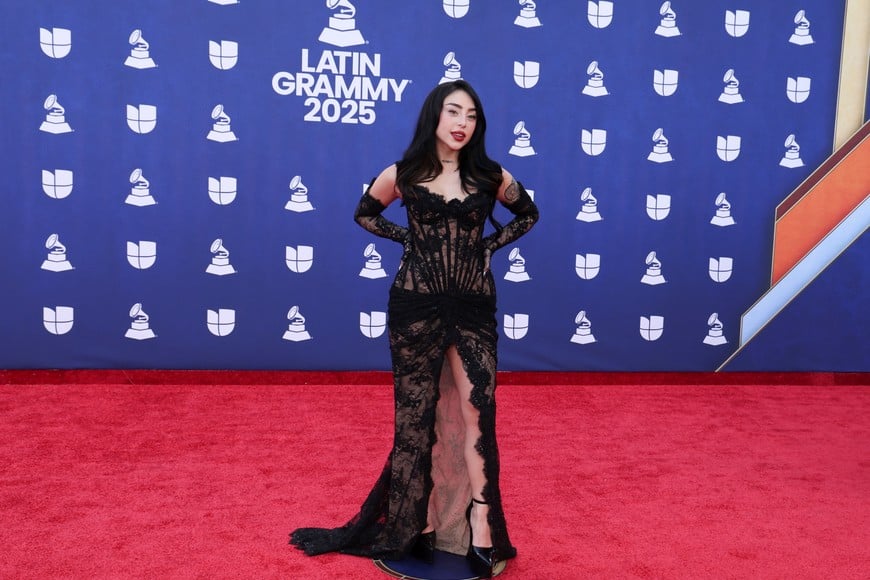 Nicki Nicole poses on the red carpet at the 26th Annual Latin Grammy Awards in Las Vegas, Nevada, U.S., November 13, 2025. REUTERS/Ronda Churchill