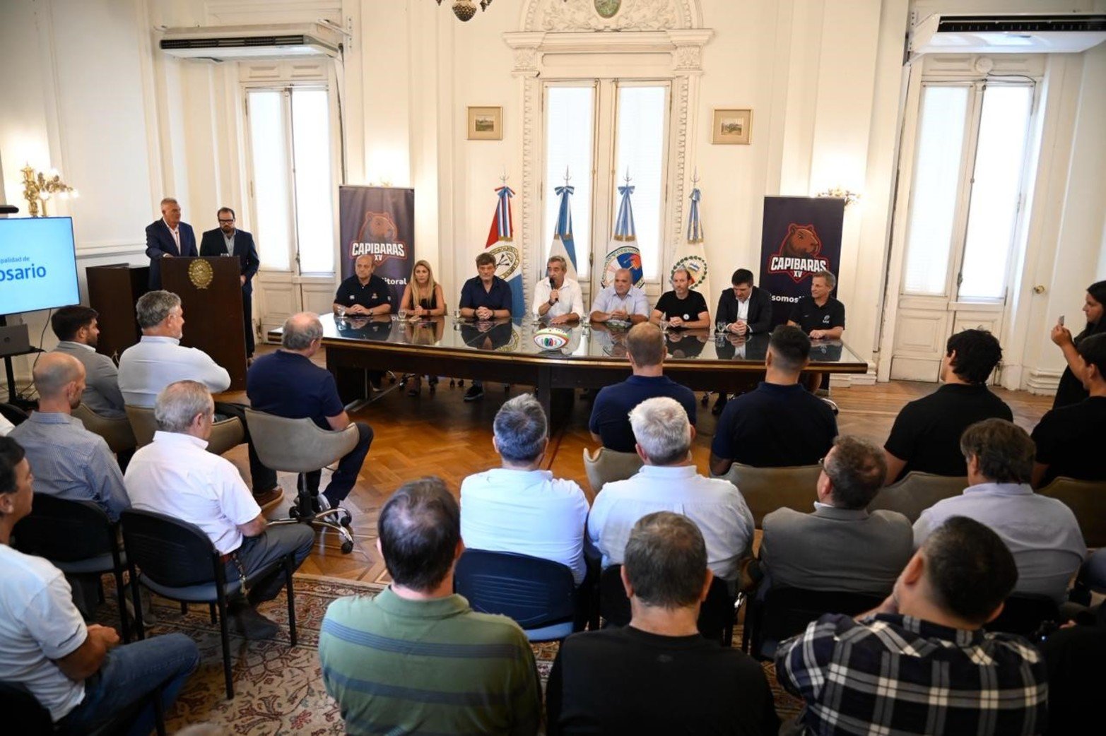 Presentación del partido de Capibaras XV-Peñarol en Rosario.