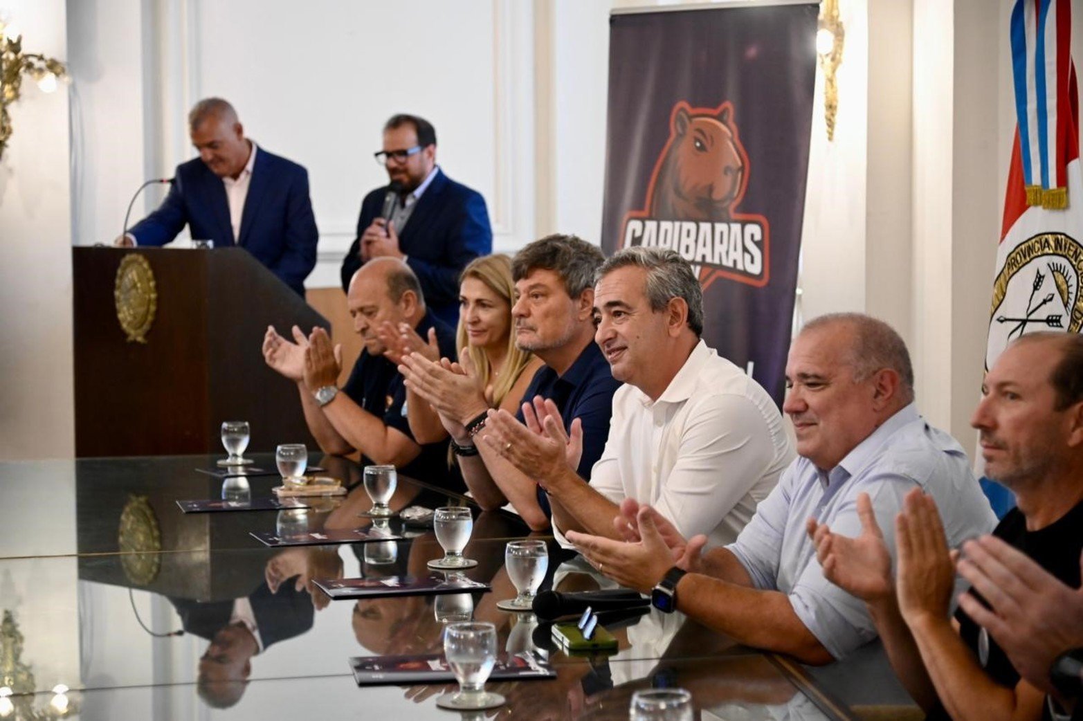 Presentación del partido de Capibaras XV-Peñarol en Rosario. Foto: Marcelo Manera
