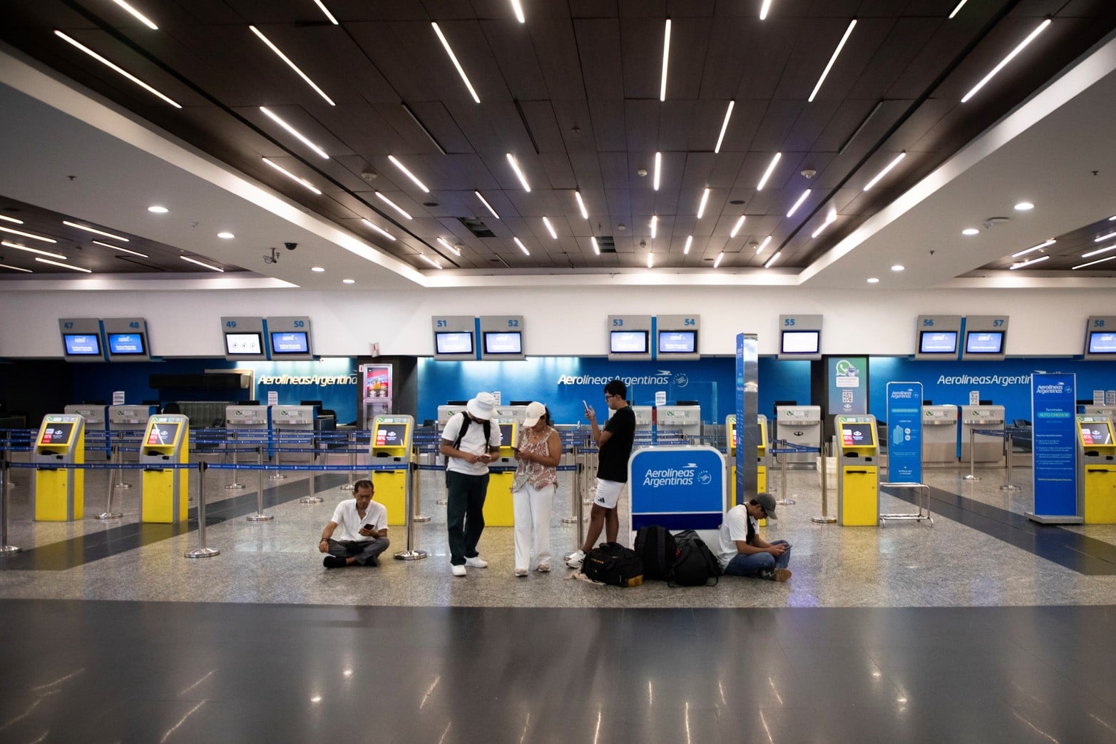El Aeroparque Jorge Newbery que permanece vacío durante el paro general Créditos: Xinhua/Martín Zabala