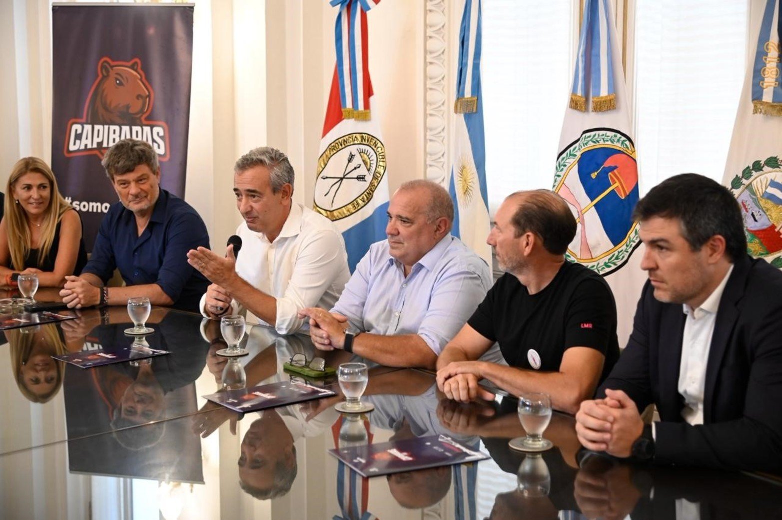 Presentación del partido de Capibaras XV-Peñarol en Rosario. Foto: Marcelo Manera