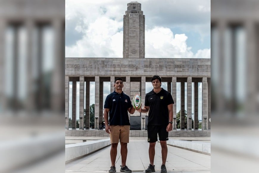 Debut en Rosario: El equipo se prepara para su primer partido profesional en el Hipódromo.