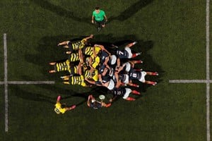 Capibaras XV jugó con Peñarol en la primera fecha del SRA. El lunes que viene será la segunda vez en el hipódromo. Crédito: Fernando Nicola.