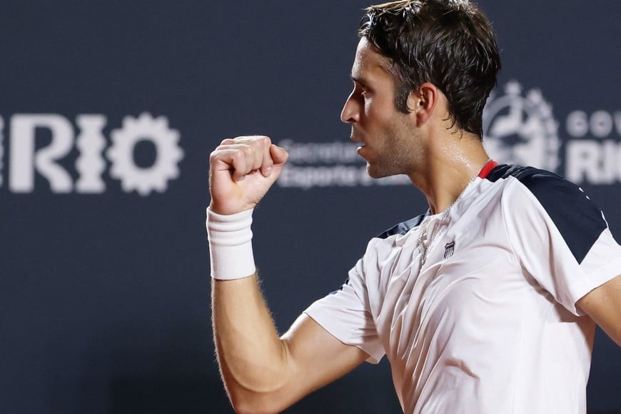 Tennis - Rio Open - Jockey Club Brasileiro, Rio De Janeiro, Brazil - February 20, 2026
Argentina's Tomas Martin Etcheverry celebrates after winning his quarterfinal match against Portugal's Jaime Faria REUTERS/Sergio Moraes