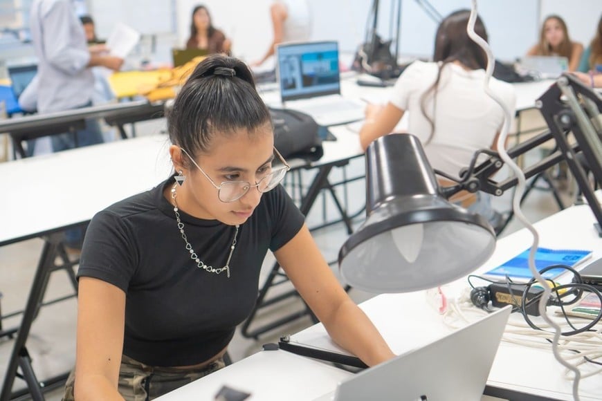 La oferta incluye tecnicaturas y profesorados orientados al desarrollo productivo.