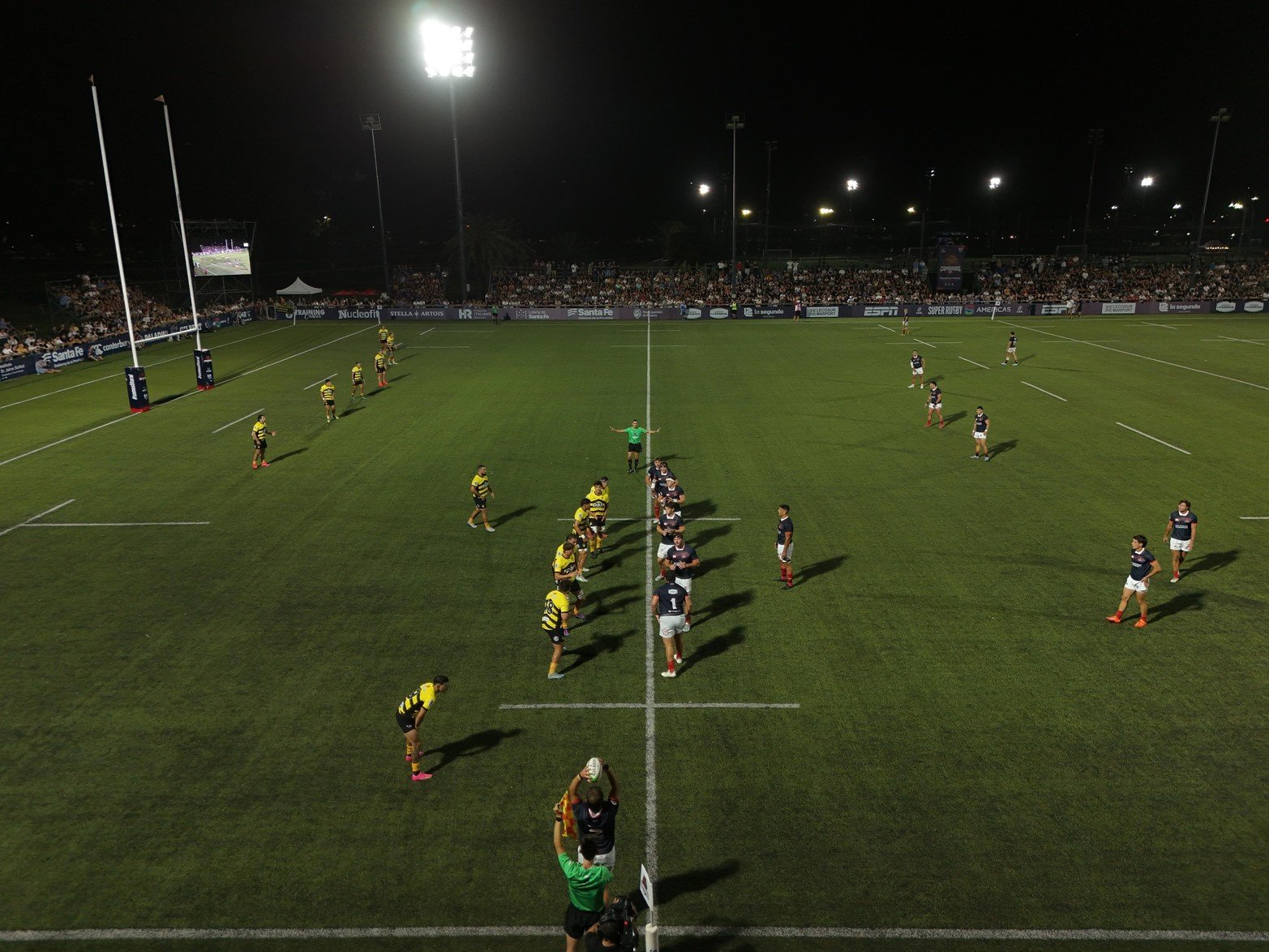 El sueño de competir a nivel continental toma forma en un partido que se rige por estándares internacionales.