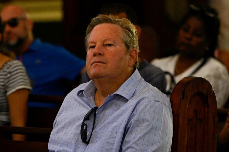 FILE PHOTO: Mike Hammer, the U.S. Charge d'Affaires to Cuba, attends a commemorative Mass for late Cuban salsa singer Celia Cruz at the Our Lady of Charity Church in Havana, Cuba October 21, 2025. REUTERS/Norlys Perez/File Photo