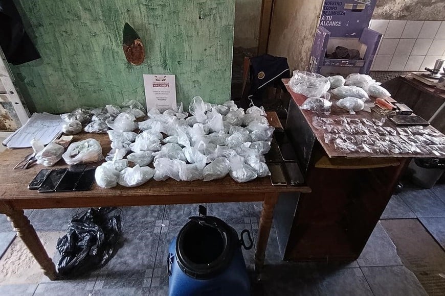 Microtráfico. desbaratan un kiosco de droga frente a una escuela en Puerto General San Martín