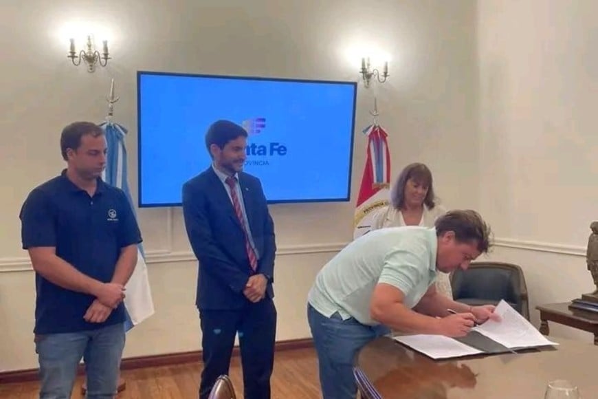 La reunión en Casa de Gobierno con el gobernador de Santa Fe, Maximiliano Pullaro.