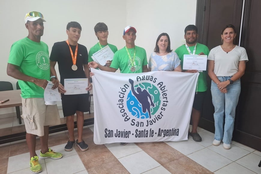 Durante un encuentro con la prensa, las autoridades municipales destacaron el esfuerzo, la dedicación y el compromiso de los deportistas sanjavierinos, quienes representaron a la ciudad con excelentes resultados y dejaron en alto el nombre de la comunidad.