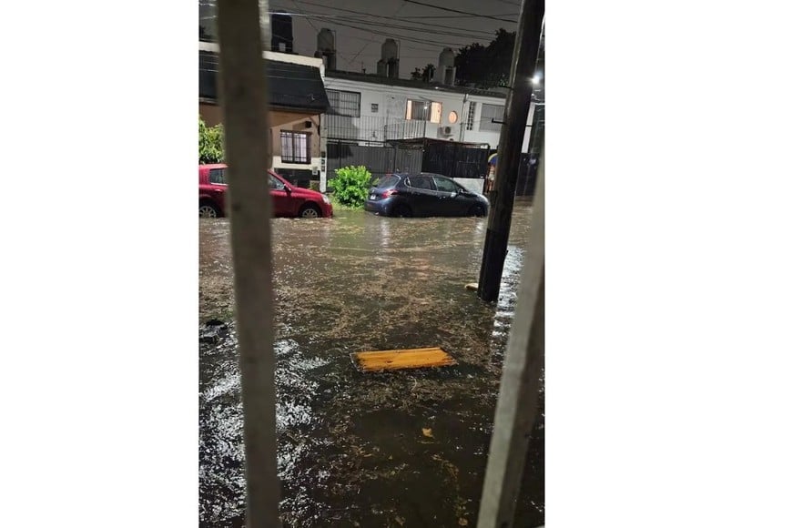 Fuertes lluvias provocaron anegamientos en calles y complicaciones para circular