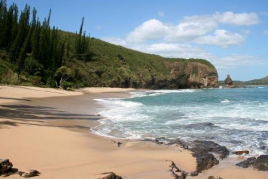El ataque ocurrió frente a familiares de la víctima, que presenciaron el episodio desde la zona de playa.