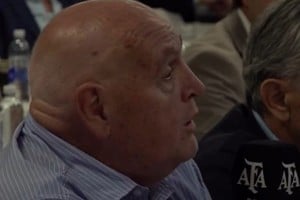 Spahn tomó la palabra en la reunión del lunes. Foto: LPF.