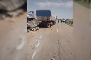 Dos camiones chocaron de frente en la Ruta Nacional 34: hay heridos y el tránsito permanece cortado
