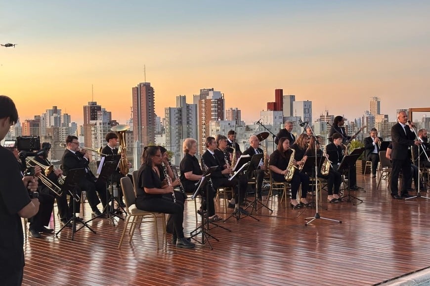 Desde la terraza del Hotel Los Silos, "el rock" coronó 14 meses de trabajo cultural