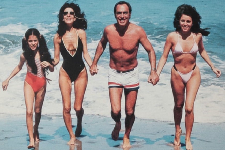 De izquierda a derecha: Marina, Coca, Juan Carlos e Ileana Calabró.