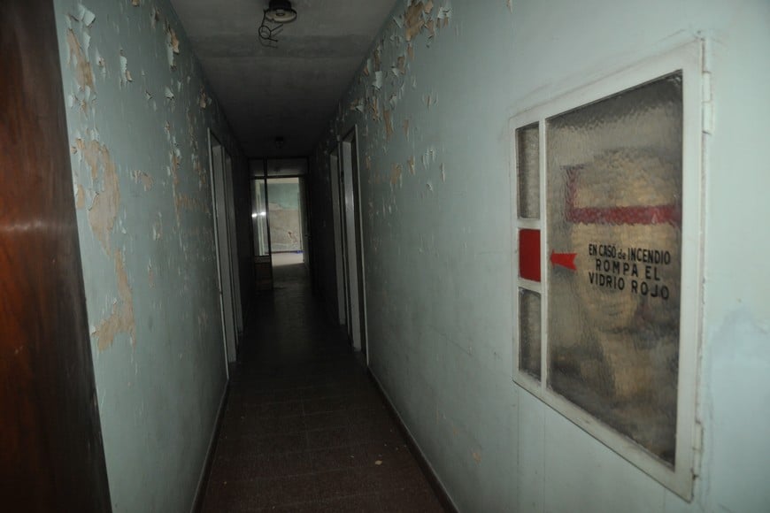 Silencio. Es lo que hay en los pasillos vacíos del edificio. Archivo