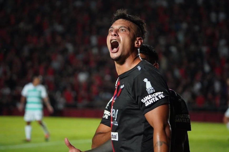 Ibarra: “De chiquito soñaba con un gol en esta cancha”. Foto: Fernando Nicola