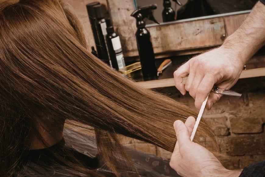 Cada fase de la luna se asocia a un efecto distinto en el crecimiento capilar.