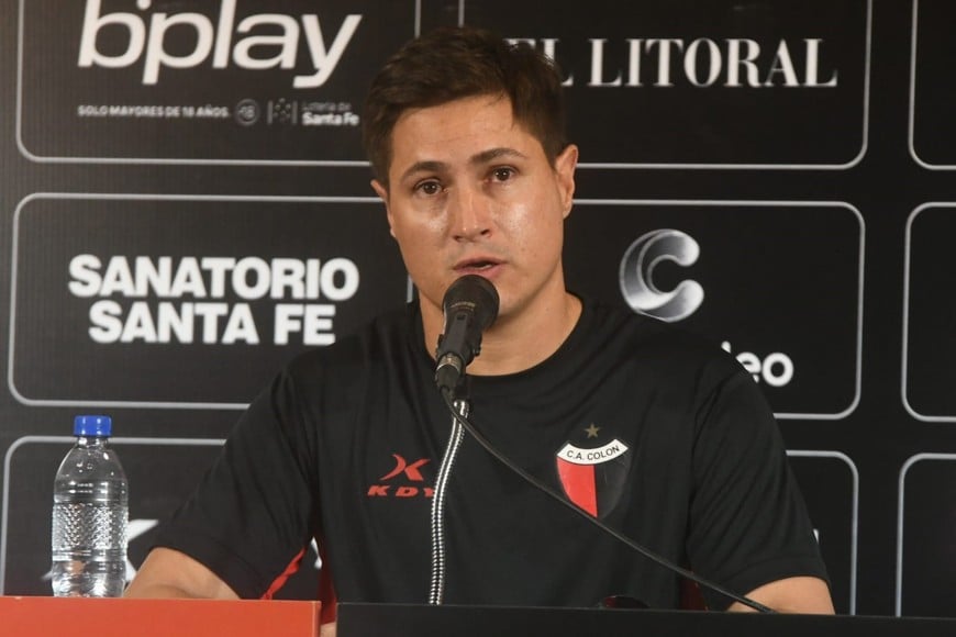 Ezequiel Medrán |Colón-Ferro | Primera Nacional - Torneo Nacional | Estadio Brigadier López - Cementerio de Elefantes. Foto: Carolina Niklison
