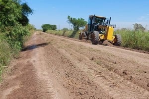 Avanza con el plan de mantenimiento y mejora de caminos rurales