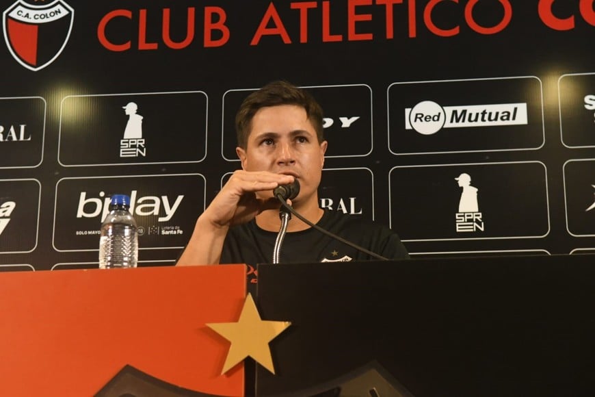 Ezequiel Medrán |Colón-Ferro | Primera Nacional - Torneo Nacional | Estadio Brigadier López - Cementerio de Elefantes. Foto: Carolina Niklison