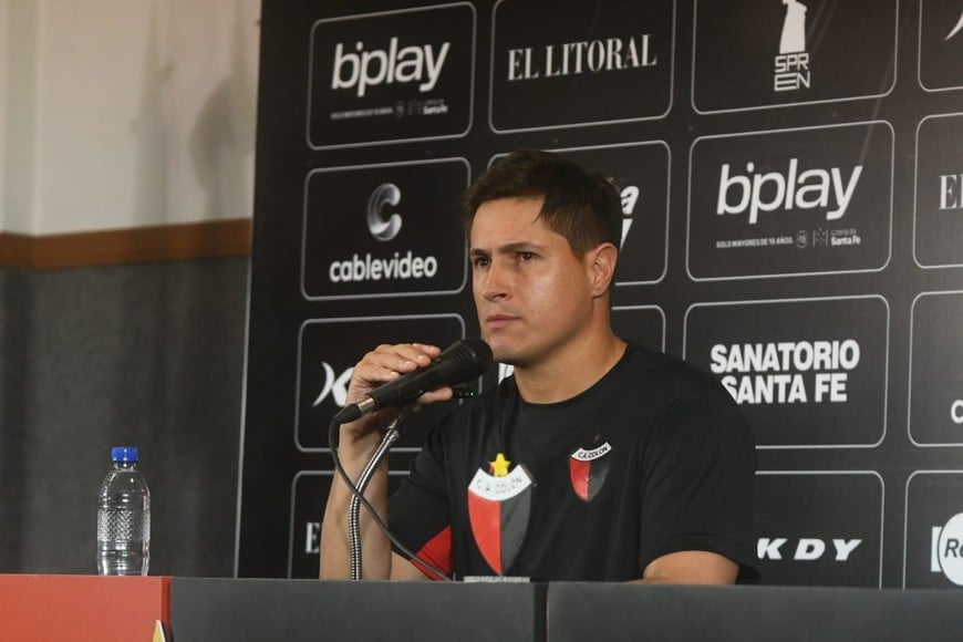 Ezequiel Medrán |Colón-Ferro | Primera Nacional - Torneo Nacional | Estadio Brigadier López - Cementerio de Elefantes. Foto: Carolina Niklison