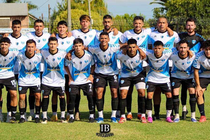 Ciclón  Racing. El plantel que pisó fuerte en Arroyo Seco. Gentileza: Prensa Ciclón Racing.