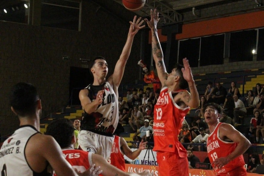 Colón vuelve a jugar el martes en el Roque Otrino. Foto: LNB.