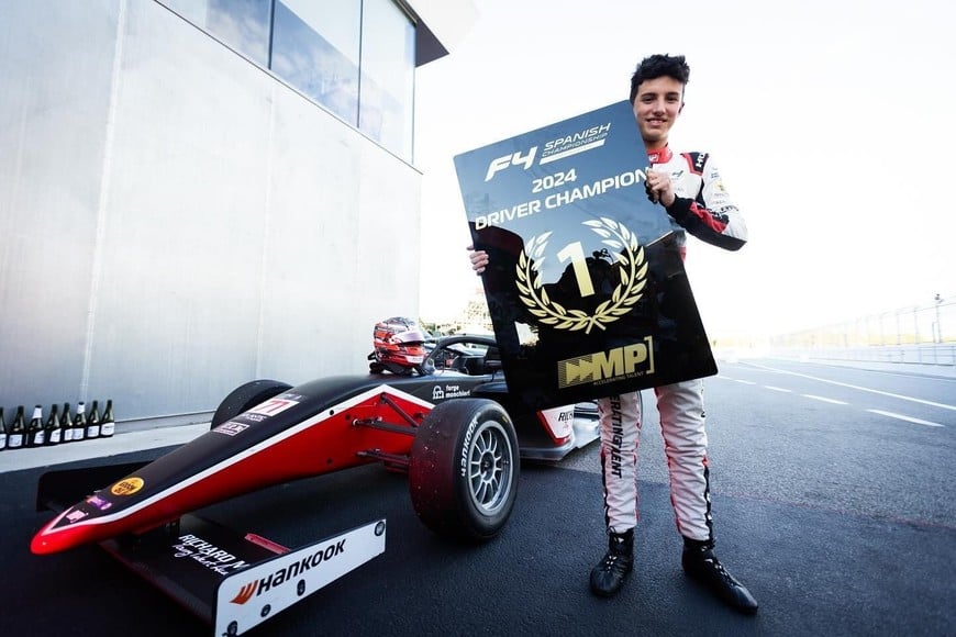 Mattia Colnaghi, un jovencito italo-argentino que ya empieza a codearse con lo mejor del automovilismo mundial