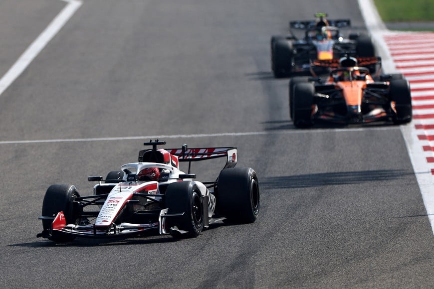 FILE PHOTO: Formula One F1 - Pre-Season Testing - Bahrain International Circuit, Sakhir, Bahrain - February 20, 2026
Haas' Esteban Ocon, McLaren's Oscar Piastri and Red Bull's Isack Hadjar during pre-season testing REUTERS/Hamad I Mohammed/File Photo