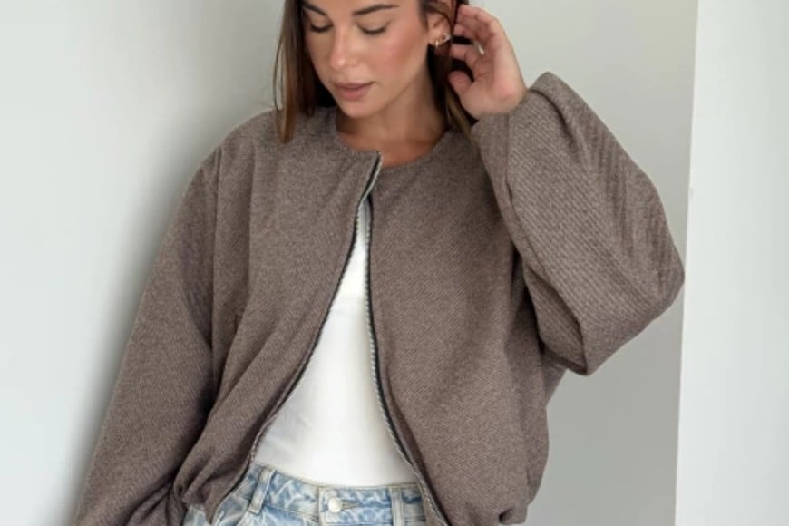 Opciones de colores neutros y tonos tierra, perfectos para combinar.