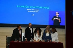 Asunción de autoridades en la UNL.