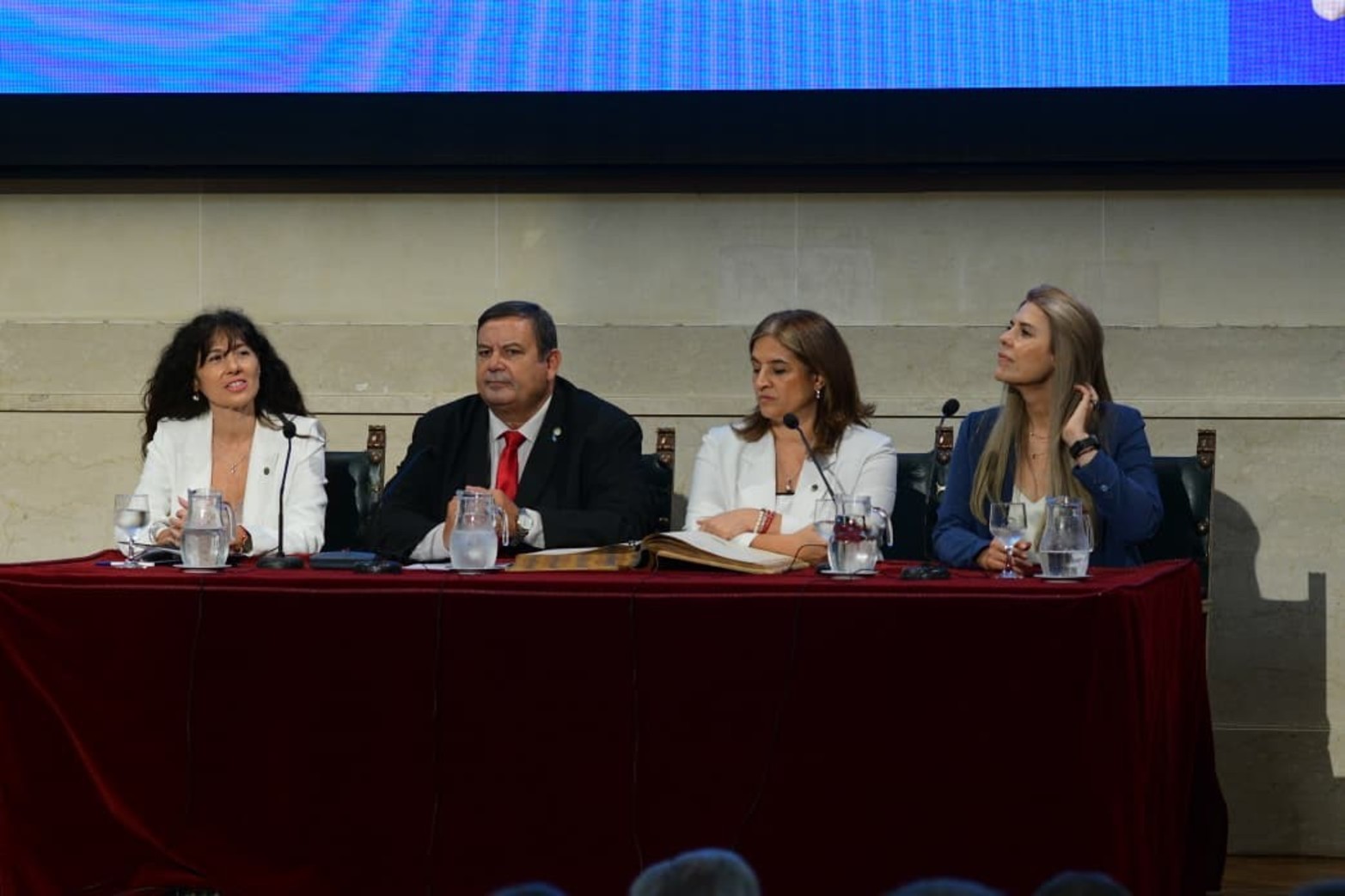Asunción de autoridades en la UNL.