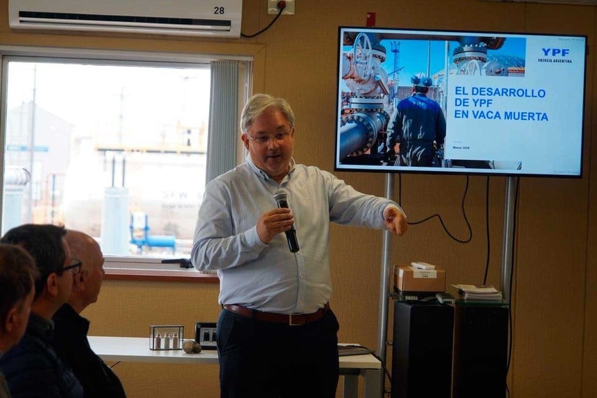 Parte de las explicaciones para la misión santafesina. Foto: Fernando Nicola