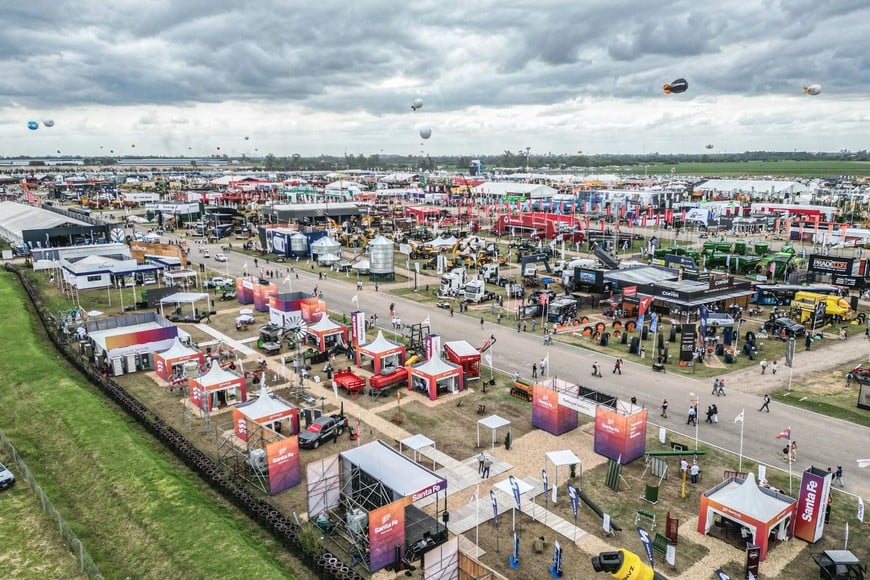 La participación de 170 firmas santafesinas en estas actividades refleja una presencia inédita que trasciende el stand institucional