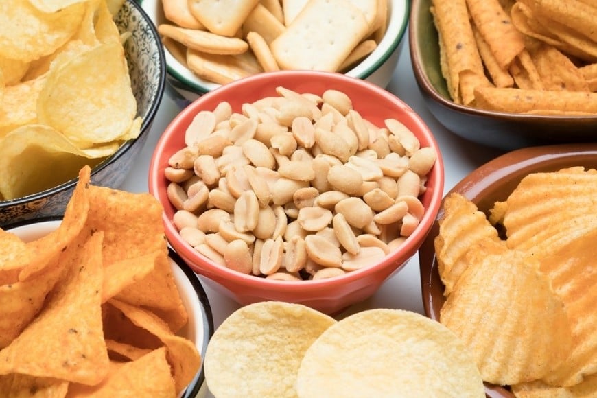 Los alimentos ultraprocesados son productos elaborados industrialmente que suelen contener numerosos ingredientes, aditivos y sustancias añadidas