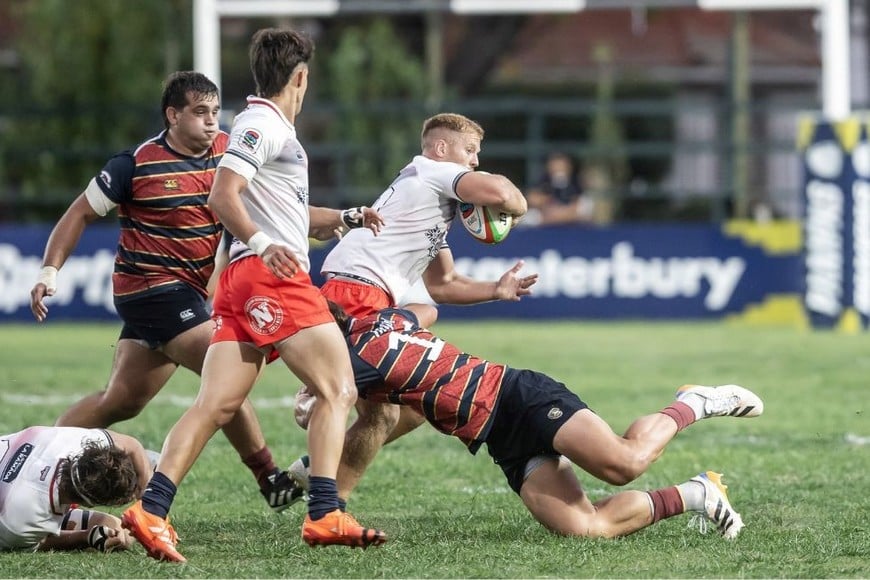 Dogliani a punto de sacar el "rever pass". El "Colo" viene siendo de los más regular de la franquicia del Litoral.