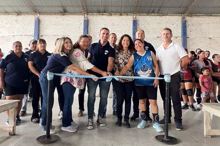 Nuevo piso y torneo regional: el Club Gimnasia de Vera suma infraestructura para el deporte